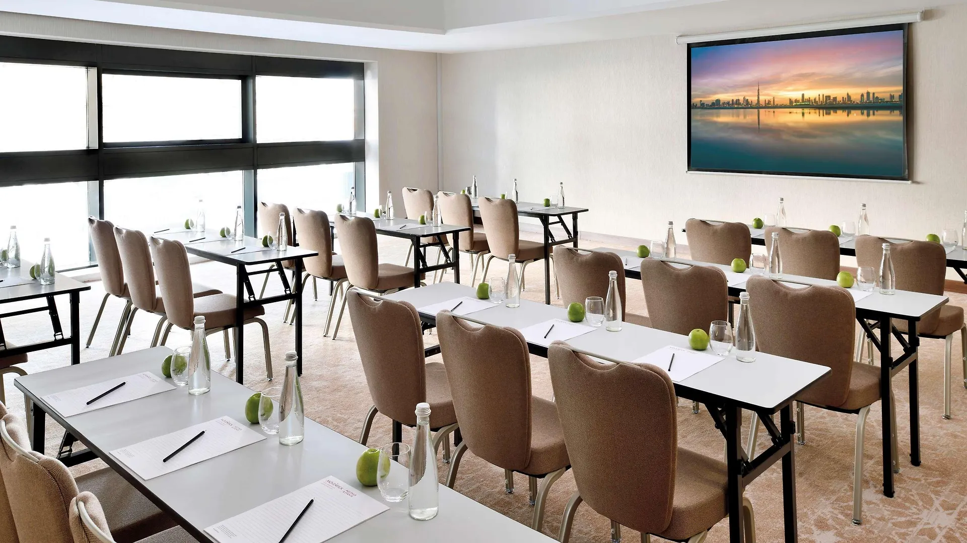 Aparthotel Moevenpick Hotel Apartments Downtown Dubaj